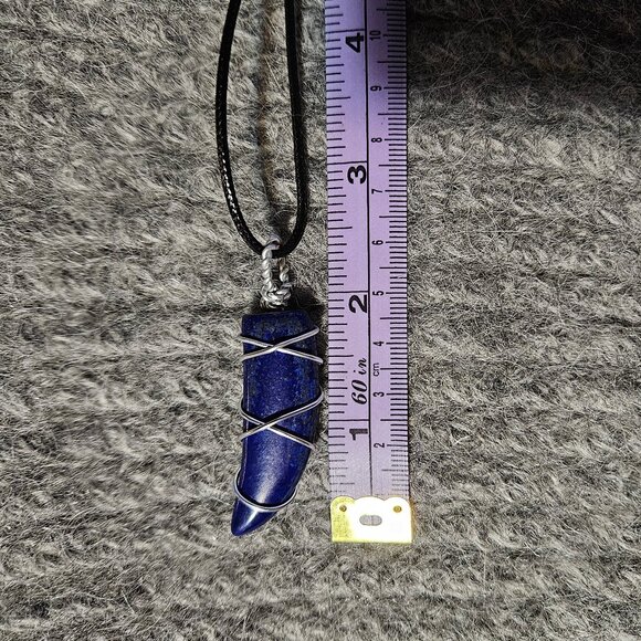 NWOT, lapis lazuli with pyrite horn or wolf's tooth pendant, black cord - Picture 3 of 3